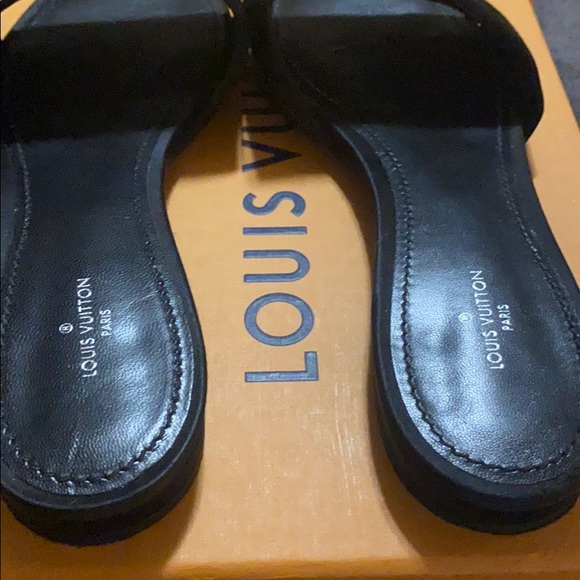 🌟LOUIS VUITTON🌟 CLASSIC SLIPPERS - Picture 4 of 11